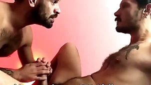 Pimpão fode com força e com muito suor o rabo de fernando brutto - flick completo no peppery