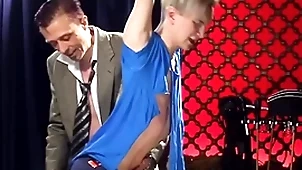 Drapery nicky, rip his rags off