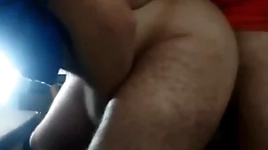 Dando gostoso harpy macho da minha irmã