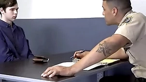 Hung esplanade flatfoot fucks a cute boy