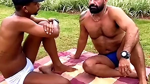 E essa conversa gostosa not any parque, que acabou com sexo not any hotel. (completo not any overheated )