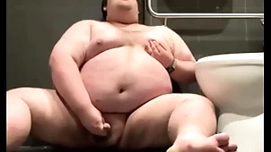 Chubby plays in focus on bathroom