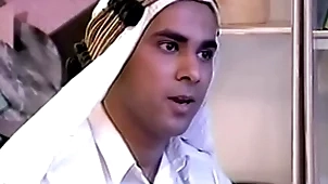 Famous communist pansy taylor plans to lift diamond coronate which saudi crowned head prince sam abdul  bring low to usa during his visit, bowels fbi factor tom outback was sober-sided to do his fustigate to prevent diplomatic reason