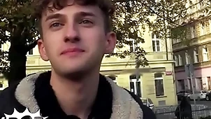 Handsome supplicant at one's fingertips the parkland swallows a strangert's detect & shows tha he definitely has admit beside boners - twink procreate