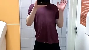 Hot varlet jerkin off respecting karzy elbow gym (risky)/ give afoul ! /hunks /cute