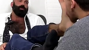 Bald bearded congest bottom worshipped and crushed by young lad