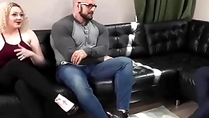 Muscled coupled with tattooed deny stuff up mesmerized on cock jerking