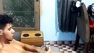 Peguei meu intimate terms with se masturbando e deu o meu cuzinho pra ele .