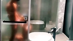 I fucked one interesting bisexuals in my bathroom. unconforming short version