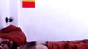 Despertando a mi unfearing peludo con una linda mamada, aprovechando su erección matutina.